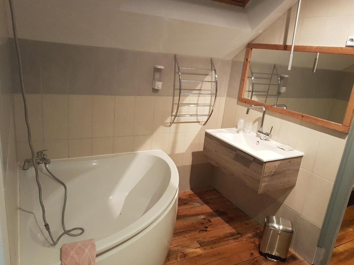 Le Betrot Bed and Breakfast Estissac Eksteriør billede