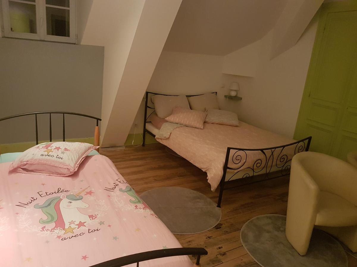 Le Betrot Bed and Breakfast Estissac Eksteriør billede