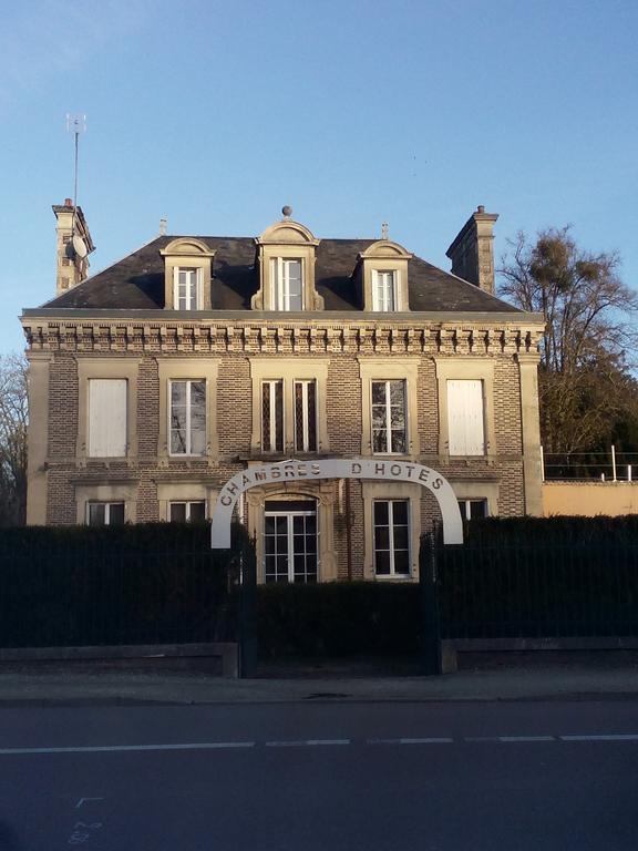Le Betrot Bed and Breakfast Estissac Eksteriør billede