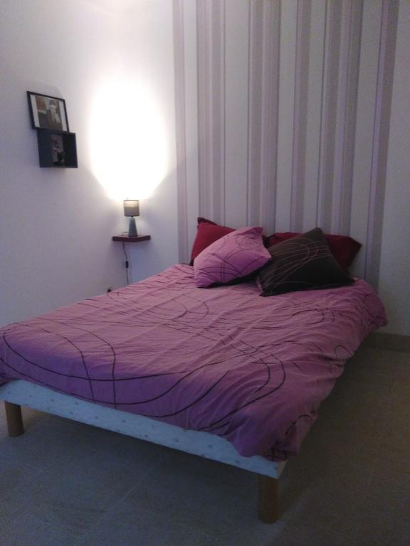 Le Betrot Bed and Breakfast Estissac Eksteriør billede